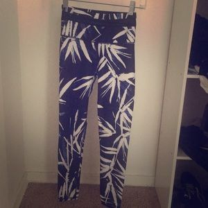 High waisted leggings